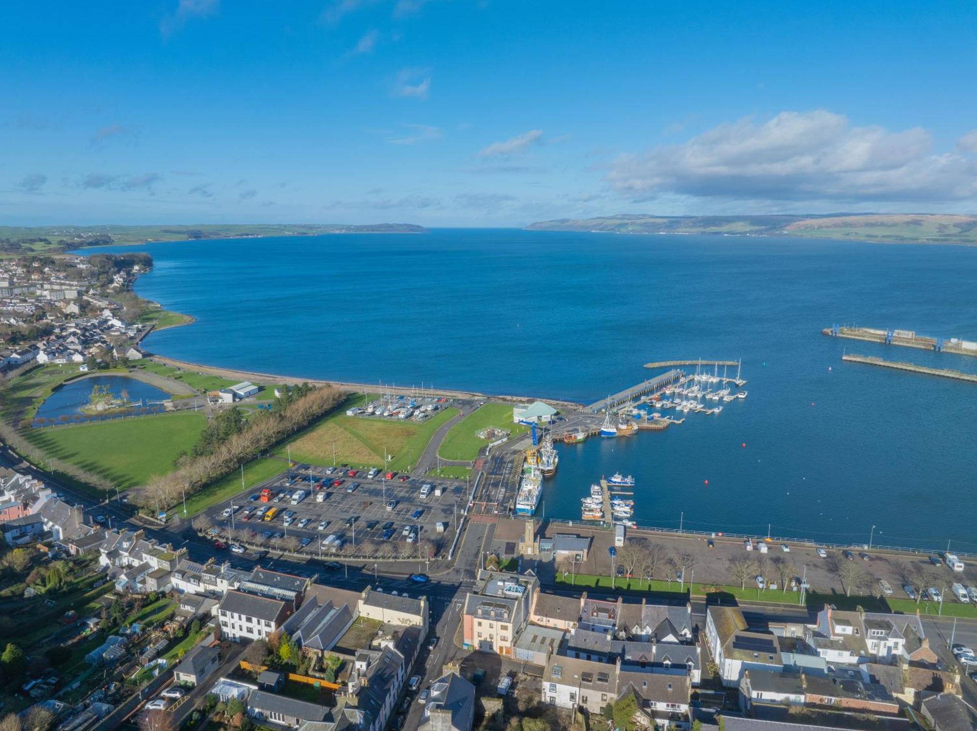 Quay Head View Aparthotel Странрар Экстерьер фото